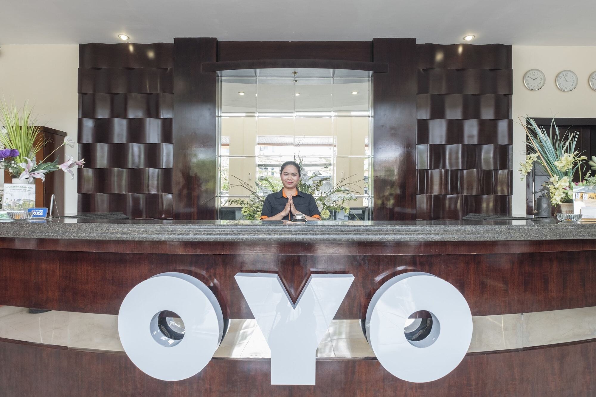 Oyo 424 Asia Hotel Makassar Eksteriør billede